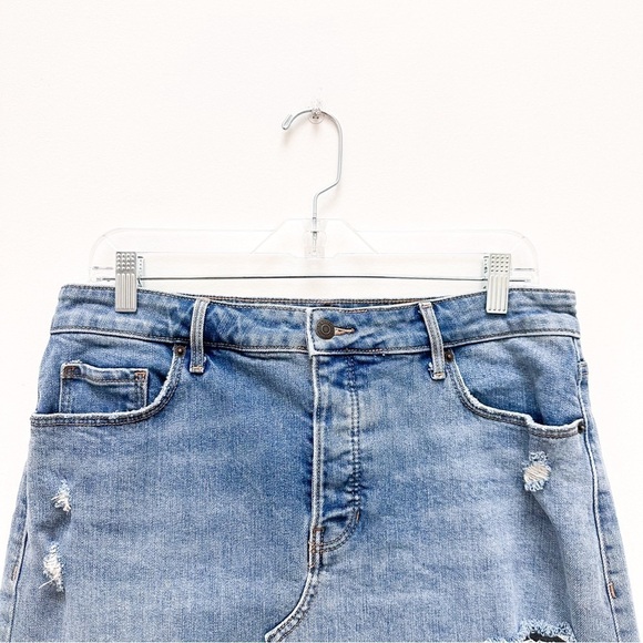 Old Navy High Rise Distressed Raw Hem Jean Skirt - Picture 4 of 6